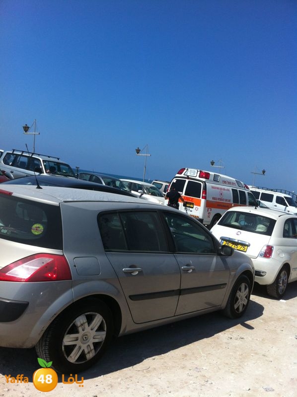 ambulance nakhom 818 (2).jpg